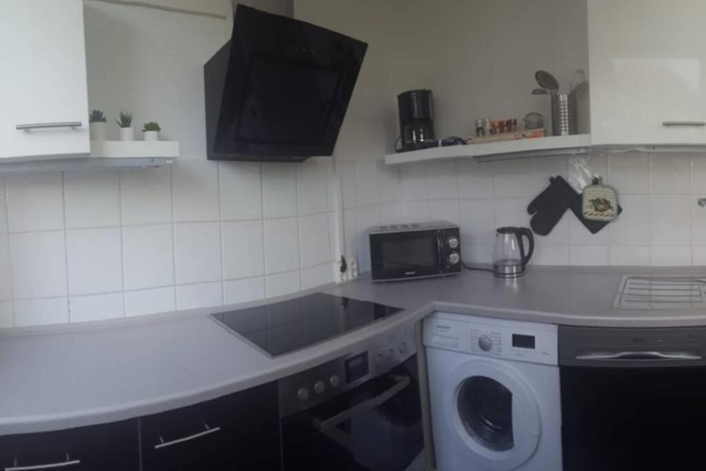 1 A Ferienwohnung Modern Дуйсбург Экстерьер фото